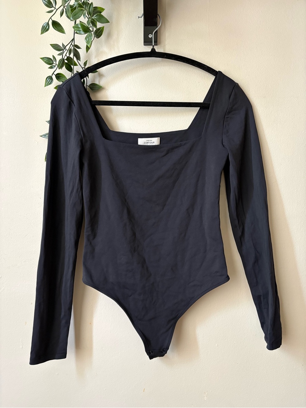 Aritzia Contour Squareneck Longsleeve Bodysuit - Black